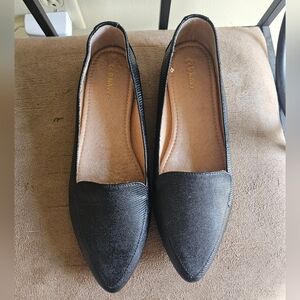 Black Textured Women's Flats